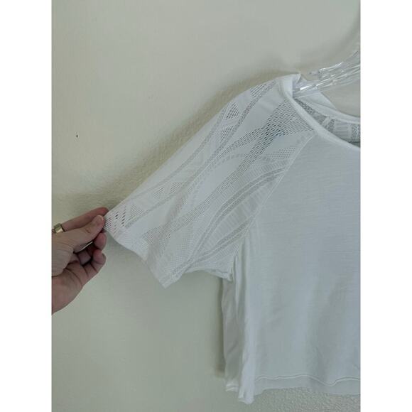 ALO Yoga Mesh Short Sleeve Crop Top Size XS - Picture 3 of 3